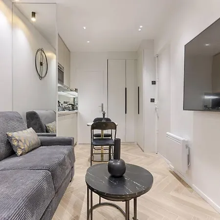 Magnifique Magenta Apartmán